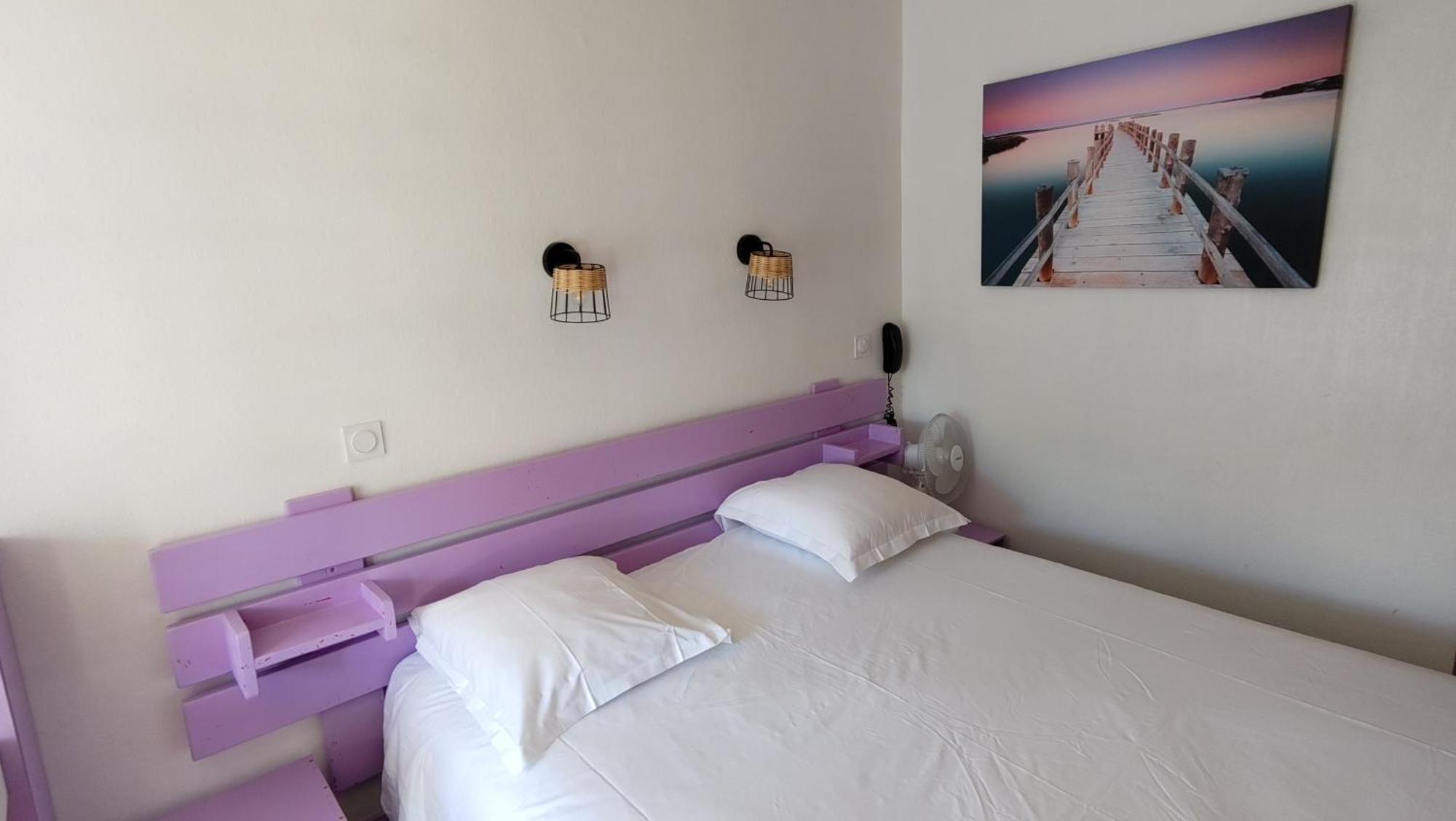 Hotel Le Colibri อิกซ์เลส์แบ็งส์ ภายนอก รูปภาพ