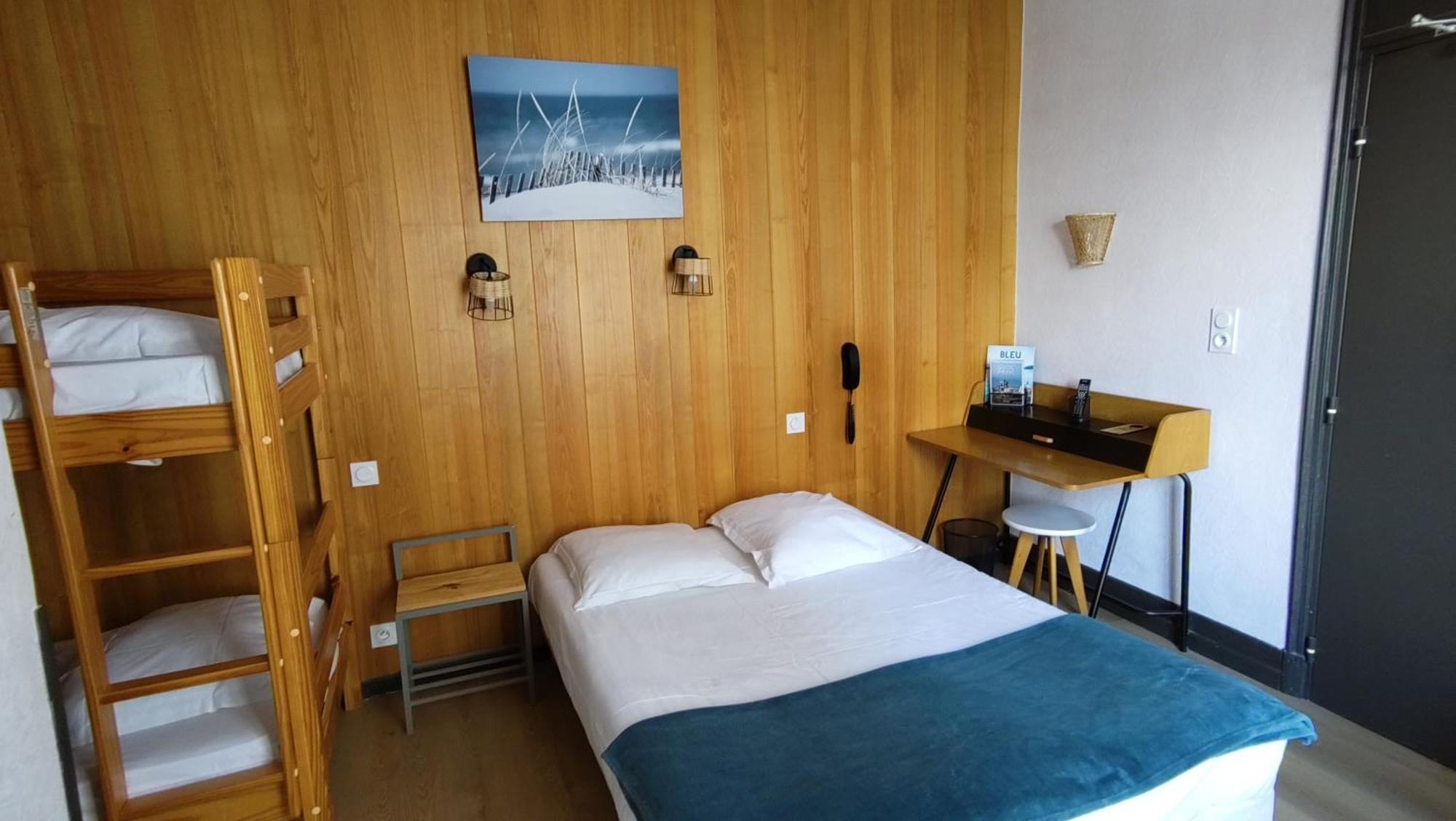 Hotel Le Colibri อิกซ์เลส์แบ็งส์ ภายนอก รูปภาพ