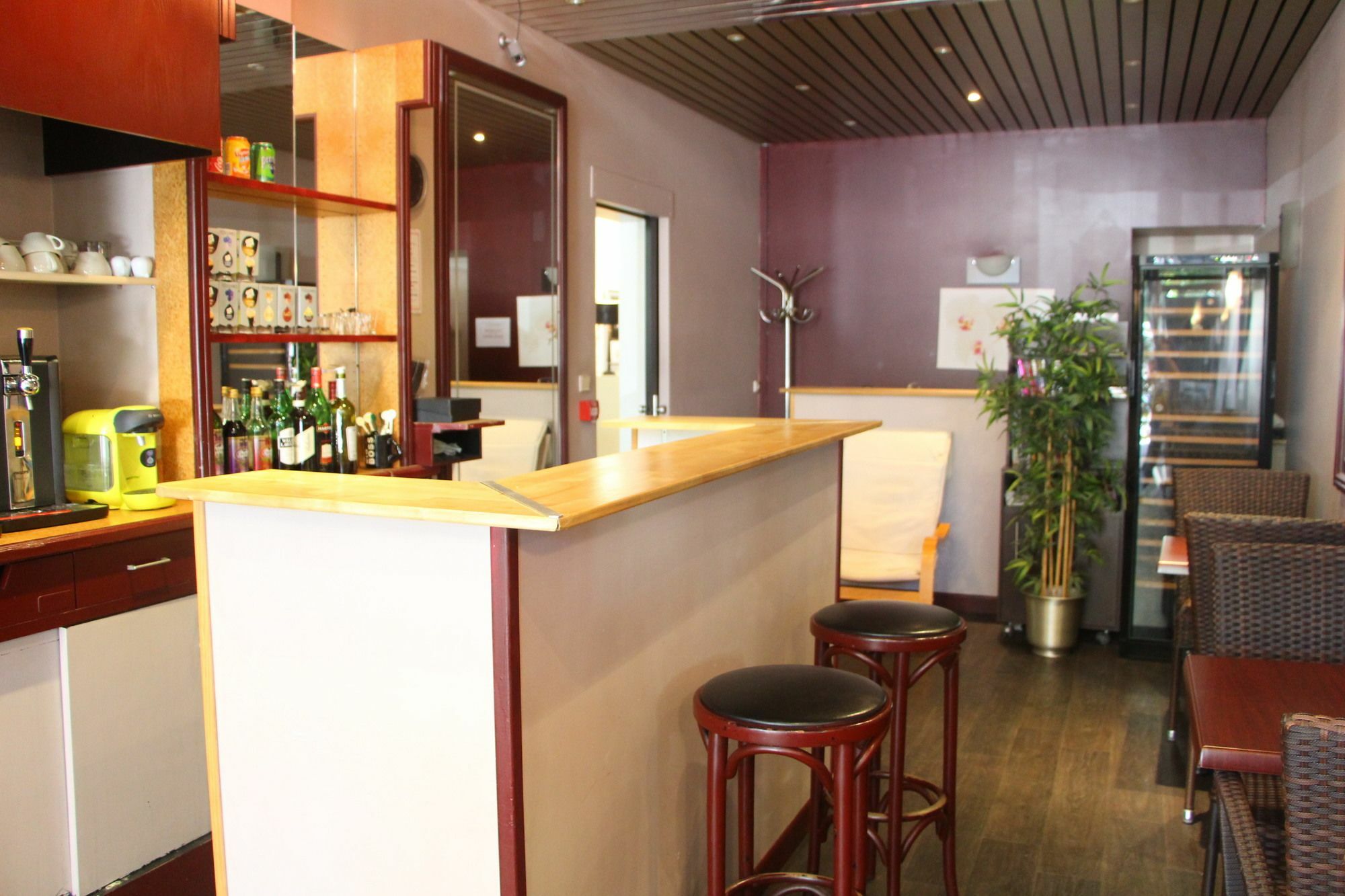 Hotel Le Colibri อิกซ์เลส์แบ็งส์ ภายนอก รูปภาพ